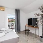 Mandaroza Apartment Vodice