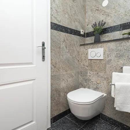 Mandaroza Apartment