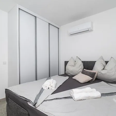 Mandaroza Apartment