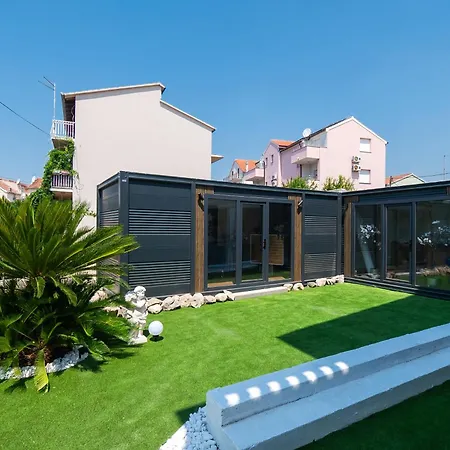 Apartment Mandaroza Vodice