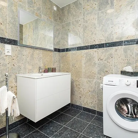Apartment Mandaroza *