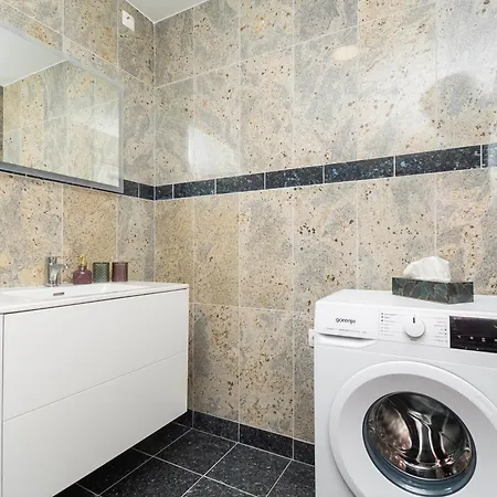 Apartment Mandaroza *