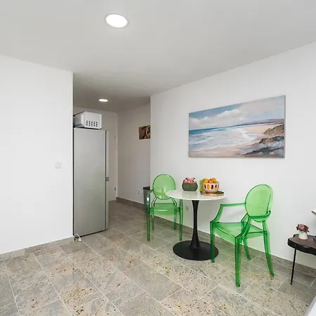 Mandaroza Apartment Vodice