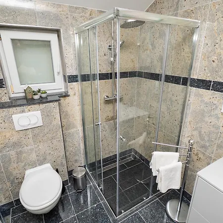 Mandaroza Apartment