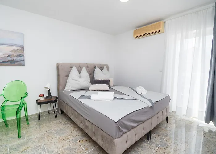 Mandaroza Apartment Vodice