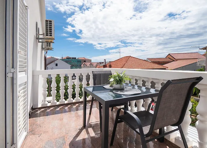 Mandaroza Apartment Vodice